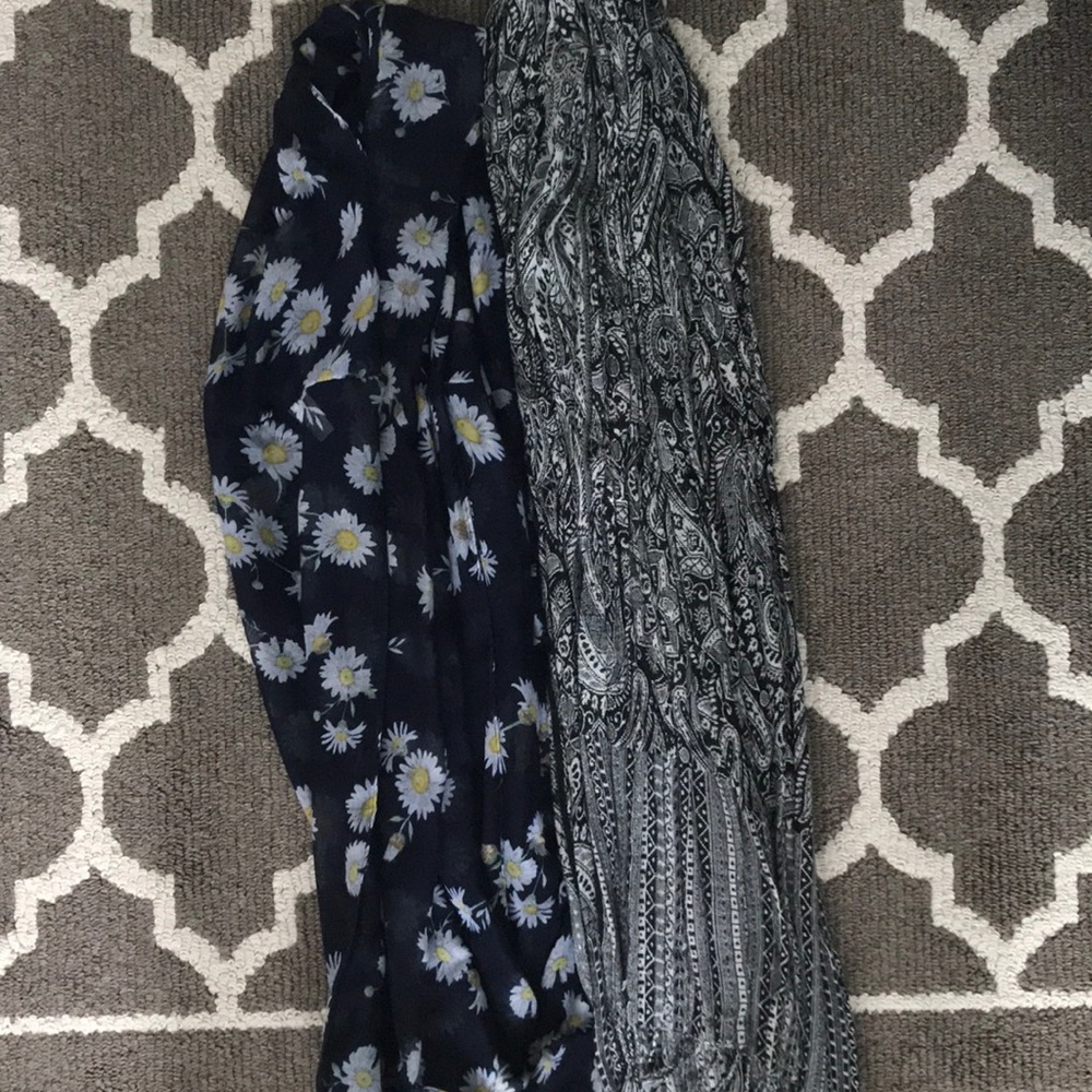 Scarf Lot